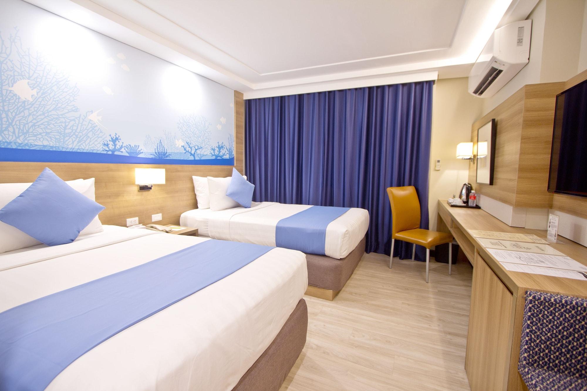 Crown Regency Makati 3*